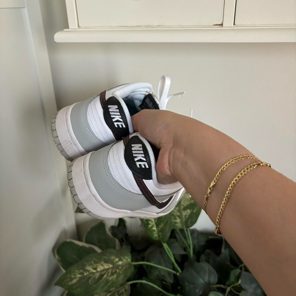 Authentic Nike dunks grey fog lottery edition with scratch off charm - Picture 3 of 8